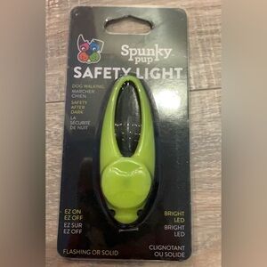 NWT Spunky pup safety light